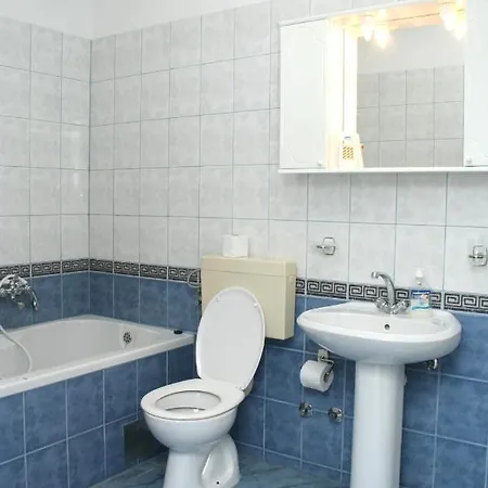 4565f Apartamento Orebić